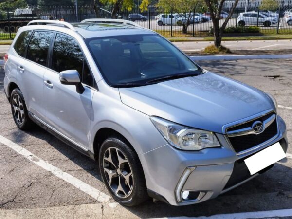 Subaru Forester XT 16V 2.0 Turbo Câmbio automático Tração 4x4 Ano 2016 Prata Banco de couro off-white e teto solar Com apenas 130.000km