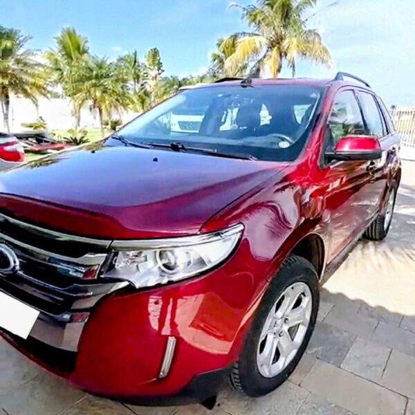 Ford Edge SEL 3.0 V6 Tração FWD Câmbio automático Vermelho perolizado Ano 2014 Apenas 119.00km Um SUV completíssimo!! MUITO ABAIXO DA TABELA! Tabela Fipe: R$68.589 POR APENAS R$58.990