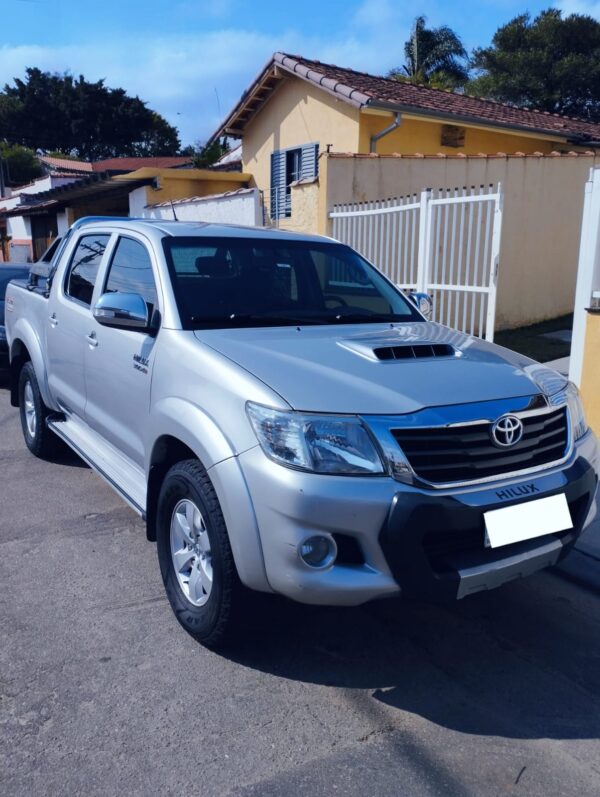 Toyota Hilux CD 4x4 3.0 Diesel SRV Câmbio automático Ano 2013 Prata Completíssima APENAS R$129.990