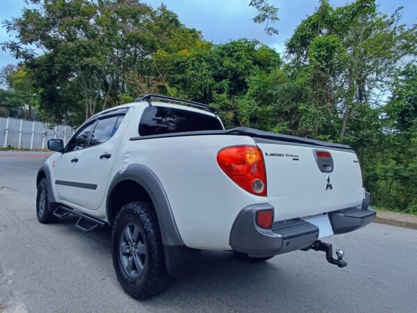 L200 TRITON HLS CHROME ED.  2.4 FLEX - 2017 - Image 7