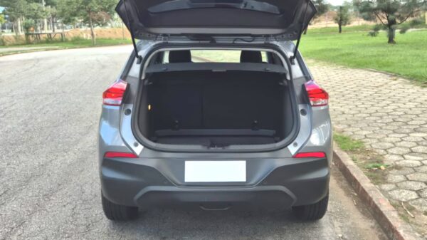 TRACKER LT 1.0 TURBO AUT - 2022 - Image 11