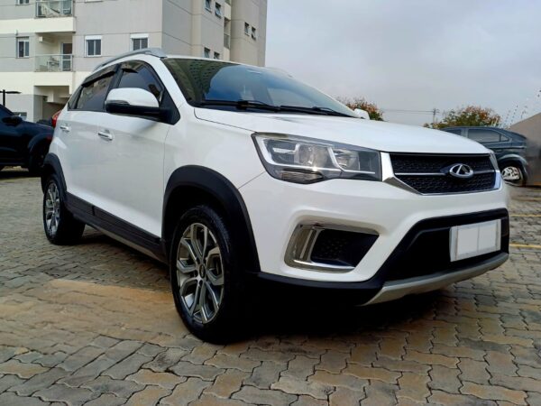 "Apresentamos a Caoa Chery Tiggo 2 Look 1.6 Flex Automática 2019: Um SUV de Única Dona, com 4 Pneus Novos, Revisões em Dia e Perícia Aprovada, Exclusivo na Facilita Autos!