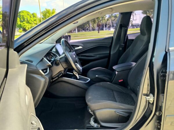 Chevrolet Onix Plus LTZ 1.0 Turbo 2020 - Oferta Exclusiva Facilita Autos Jacareí - Imagem 11