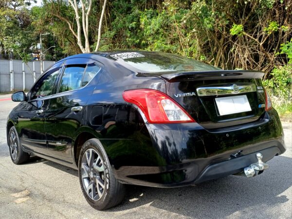 Nissan Versa Unique 1.6 Flex Automático 2017 Preto - R$10.000 ABAIXO FIPE! - Facilita Autos Jacareí - Imagem 7