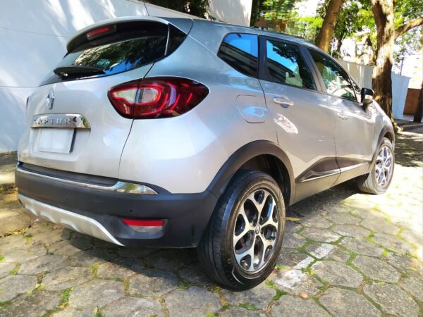 Renault Captur Intense 1.6 Flex Automática 2020 Prata - Impecável e Perícia Aprovada - Facilita Autos Jacareí - Imagem 5