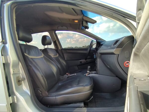 IMPERDÍVEL! Vectra GT-X 2.0 Flex 2010 Completo ABAIXO DA FIPE em Jacareí-SP! - Image 11