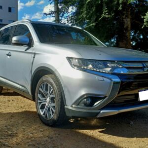 Descubra a Mitsubishi Outlander GT 3.0 V6 Automática 2018 na Facilita Autos: O SUV de Luxo Completo, com 7 Lugares, Revisões Exclusivas na Mitsubishi e Procedência Total para Sua Confiança!