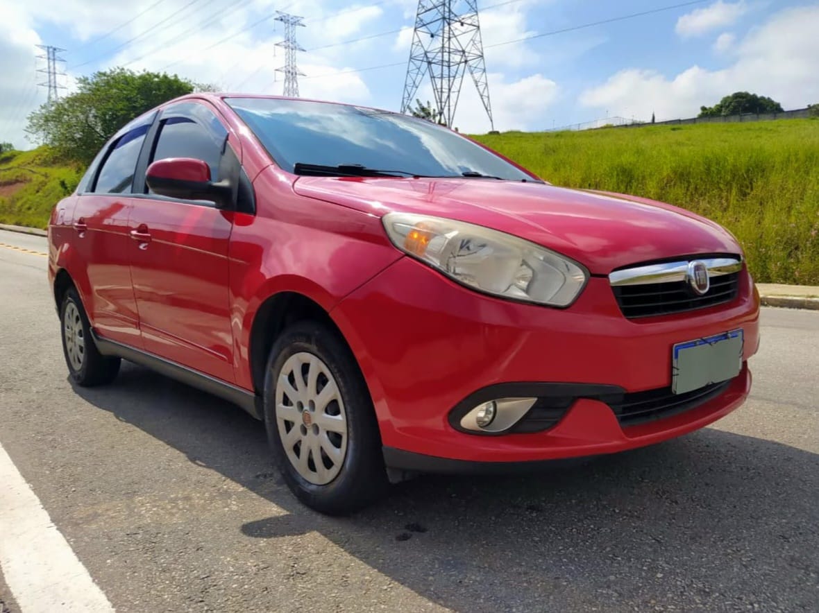 Fiat Grand Siena Attractive 1.4 2013: Sedan Completo - Imagem 2