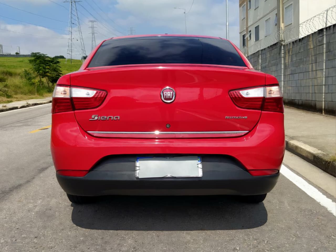 Fiat Grand Siena Attractive 1.4 2013: Sedan Completo - Imagem 6