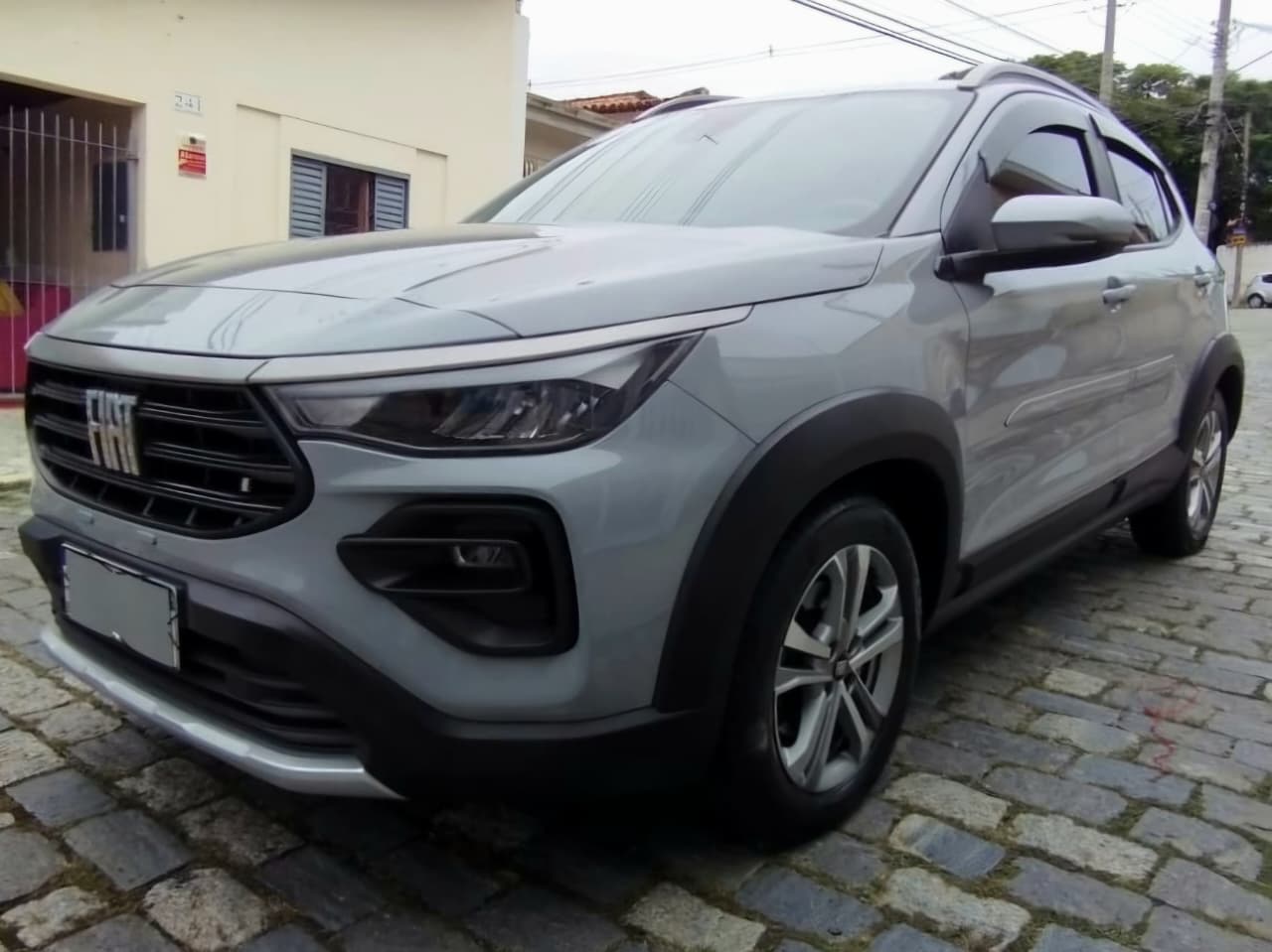 A Facilita Autos apresenta este Fiat Pulse Audace 2022, um SUV que equilibra perfeitamente tecnologia e eficiência. Esta unidade destaca-se pelo seu estado de conservação mecânica e pelo valor de mercado altamente competitivo. ​