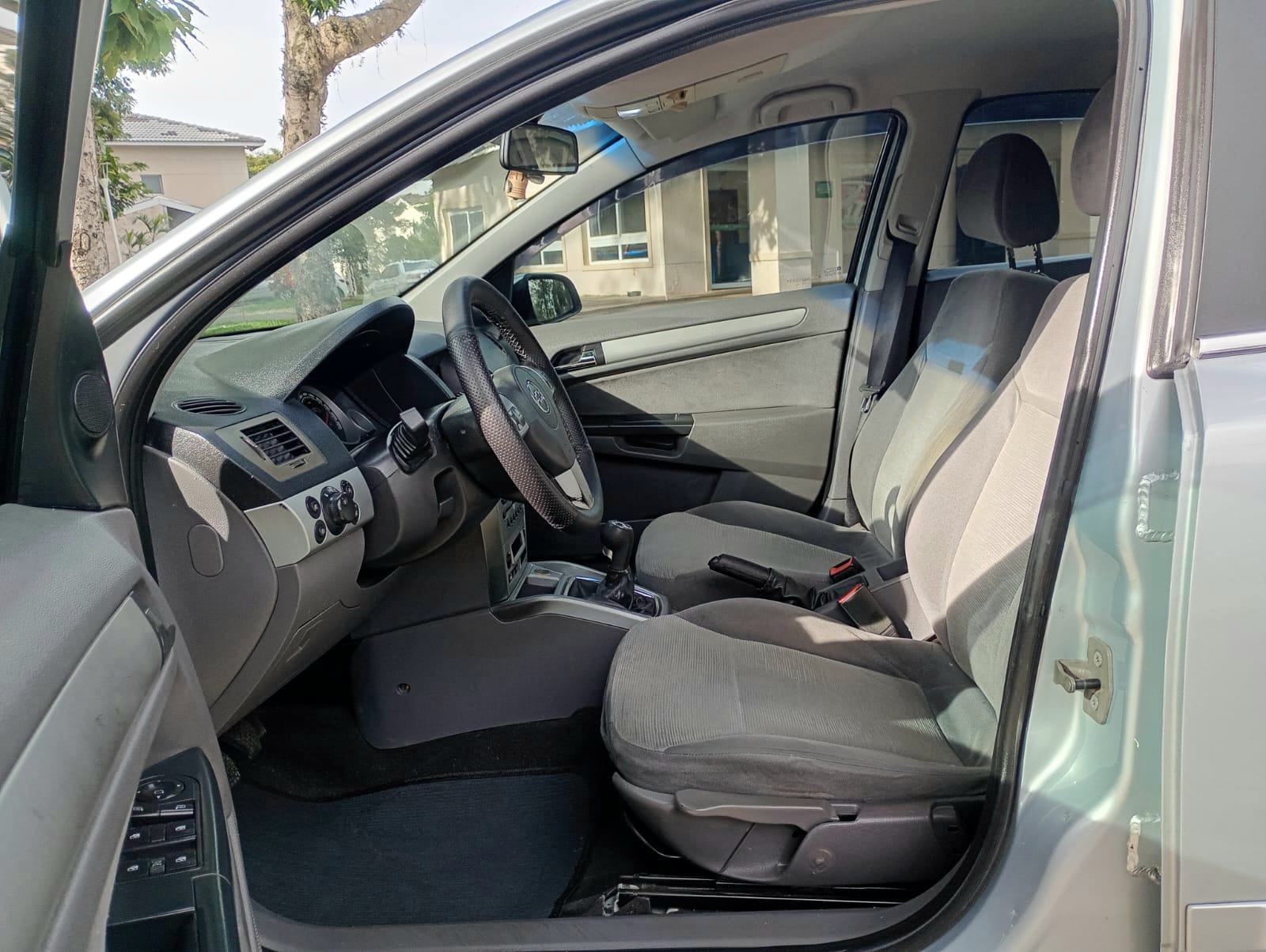 Vectra Sedan Elegance 2.0 Flex 2010 em Jacareí - Imagem 13