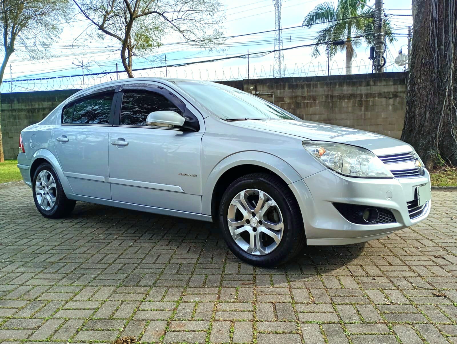 Vectra Sedan Elegance 2.0 Flex 2010 em Jacareí - Imagem 2