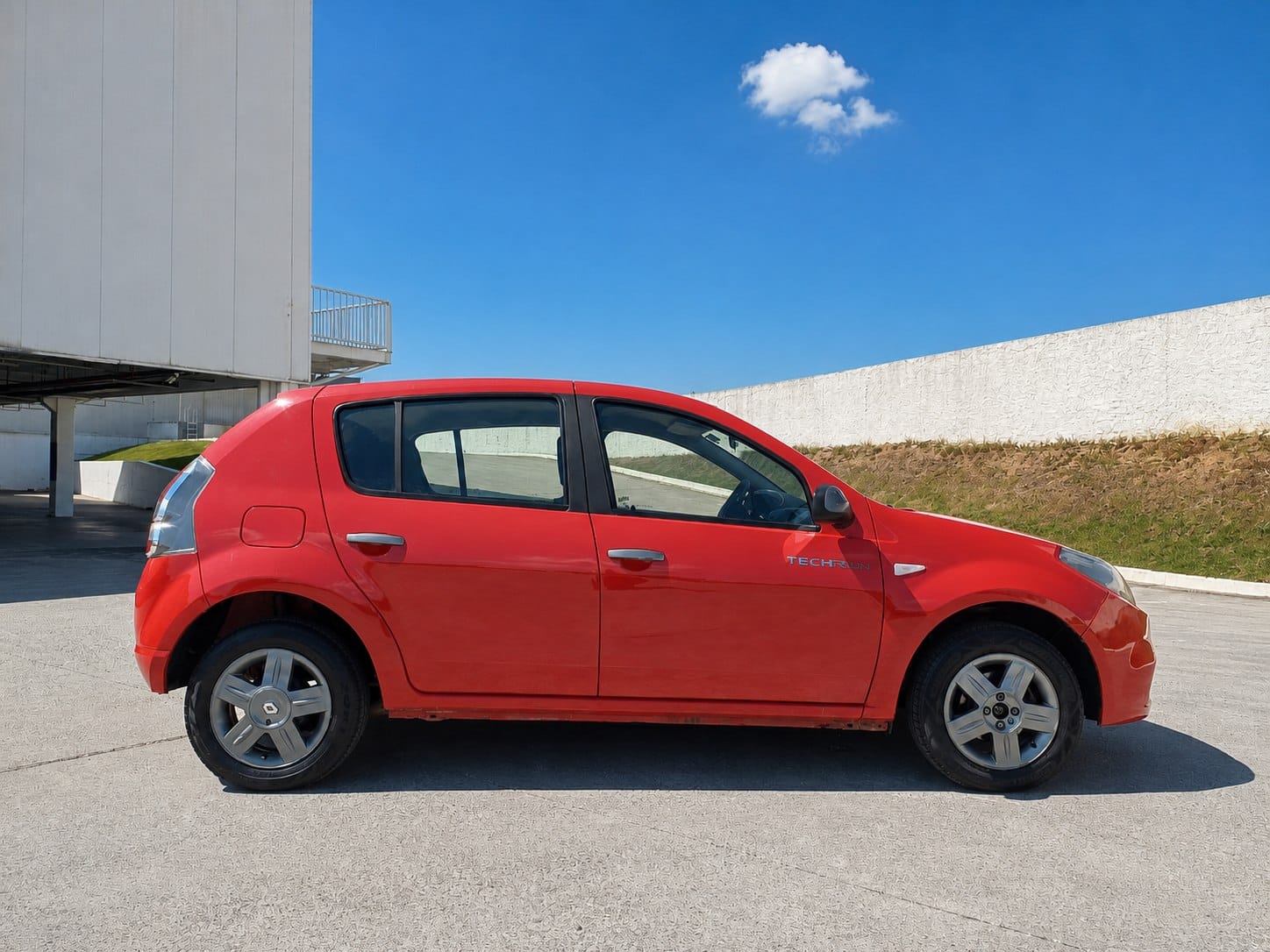 Sandero TechRun 2014 à Venda em Jacareí | Facilita Autos - Imagem 7